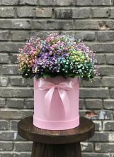 Цветочная композиция из Гипсофила и Розы в шляпной коробке в Спасске Пензенской области