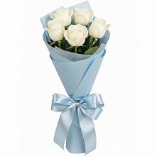 Букет 5 Белых роз Проуд в Спасске Пензенской области