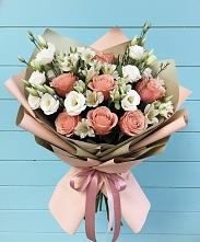 Букет цветов из:  Розы, Альстромерии и Лизиантусы #REPLACE_PRED# Спасске Пензенской области