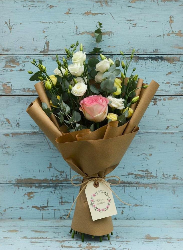 Букет цветов из: Розы и Лизиантусы в Спасске Пензенской области