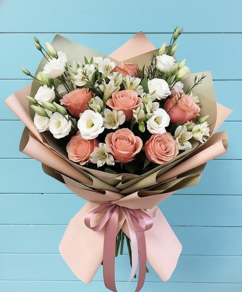 Букет цветов из: Розы, Альстромерии и Лизиантусы в Спасске Пензенской области