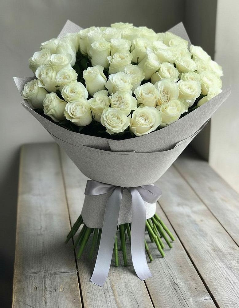 Букет 35 Белых роз в Спасске Пензенской области