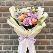 Букет цветов из:  Лизиантусы и Розы #REPLACE_PRED# Спасске Пензенской области