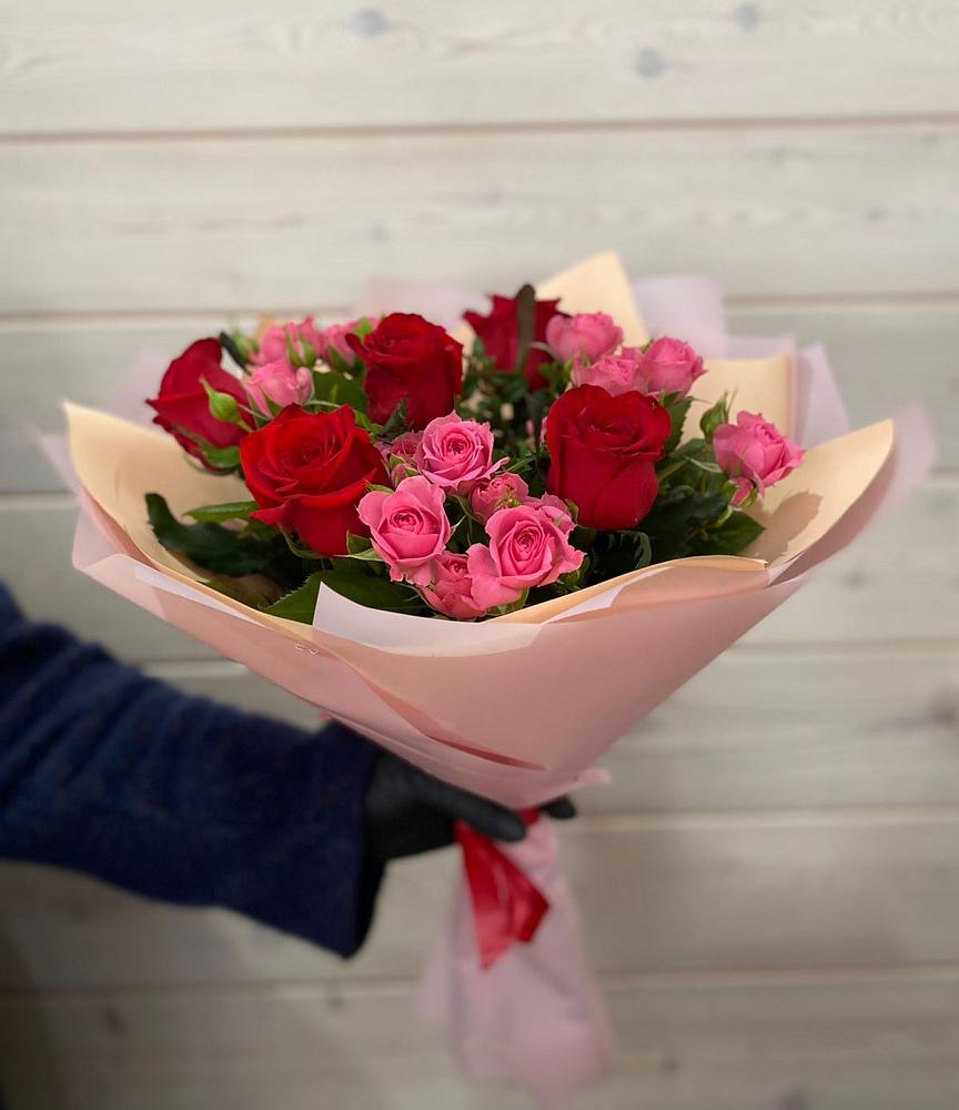 Букет цветов из: Розы в Спасске Пензенской области