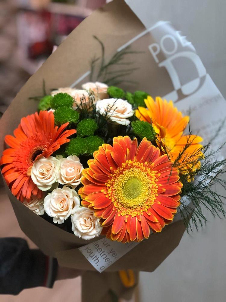 Букет цветов из: Герберы, Хризантемы и Розы в Спасске Пензенской области