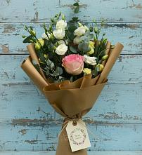 Букет цветов из:  Розы и Лизиантусы #REPLACE_PRED# Спасске Пензенской области